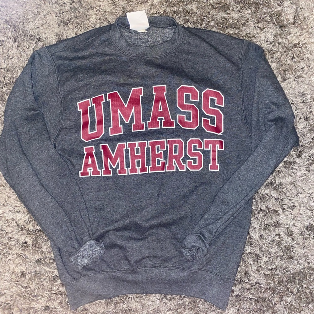Size small UMASS AMHERST sweatshirt